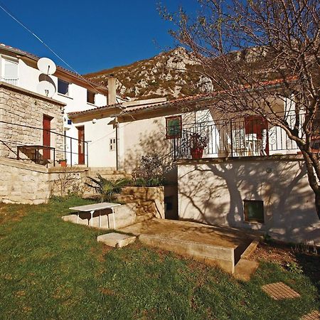 2 Bedroom Awesome Apartment In Plomin Dış mekan fotoğraf