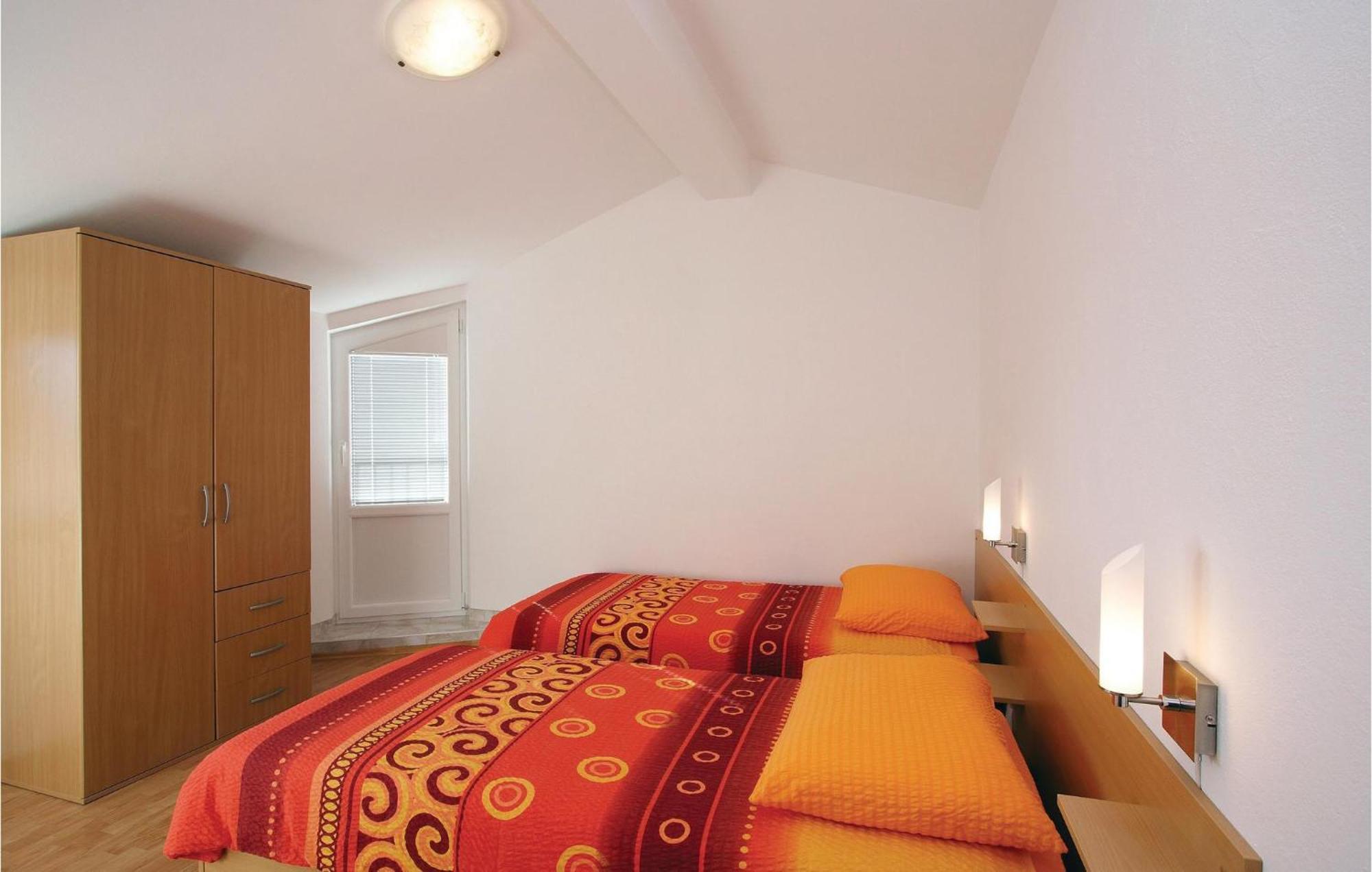 2 Bedroom Awesome Apartment In Plomin Dış mekan fotoğraf