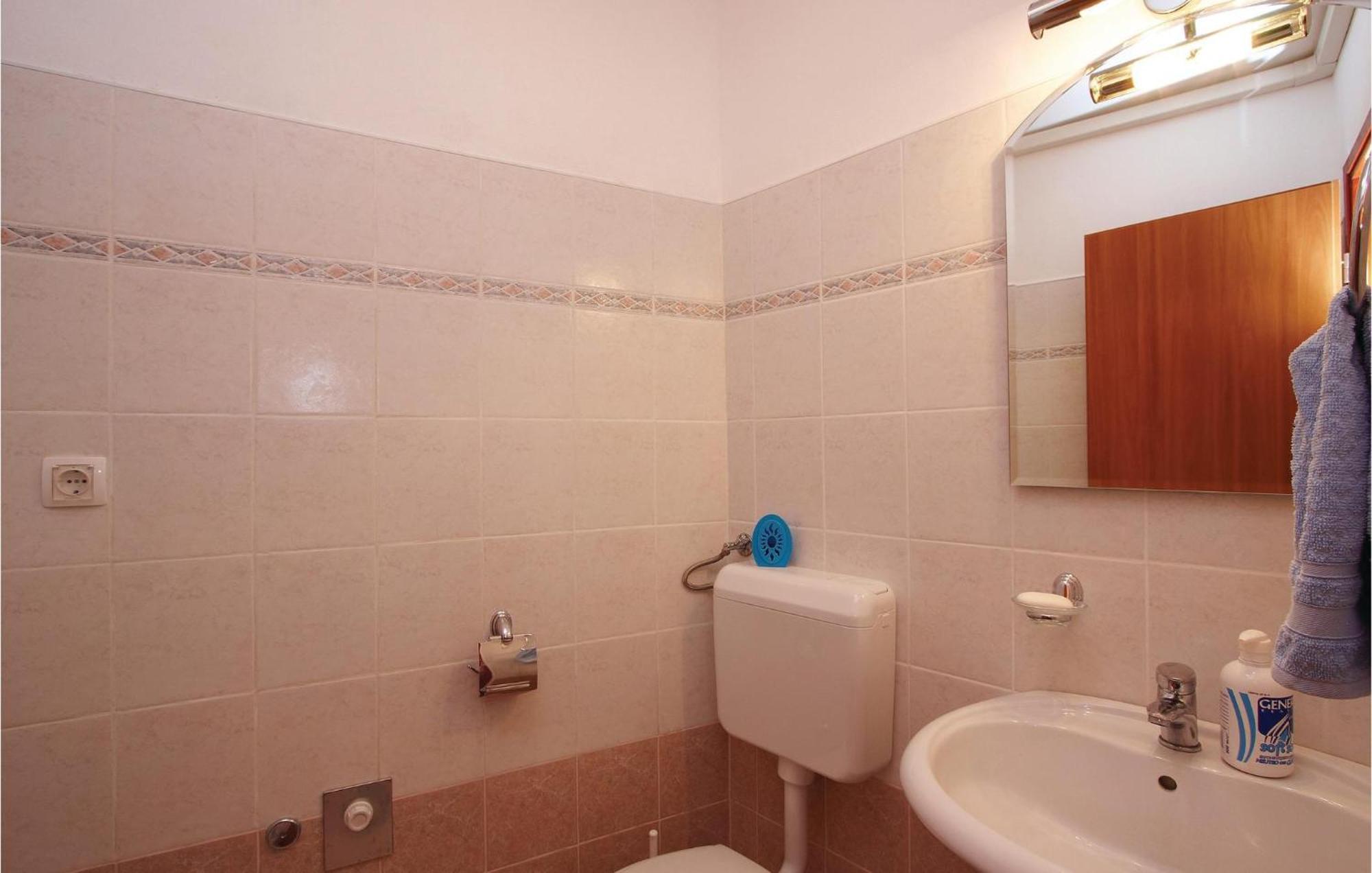 2 Bedroom Awesome Apartment In Plomin Dış mekan fotoğraf